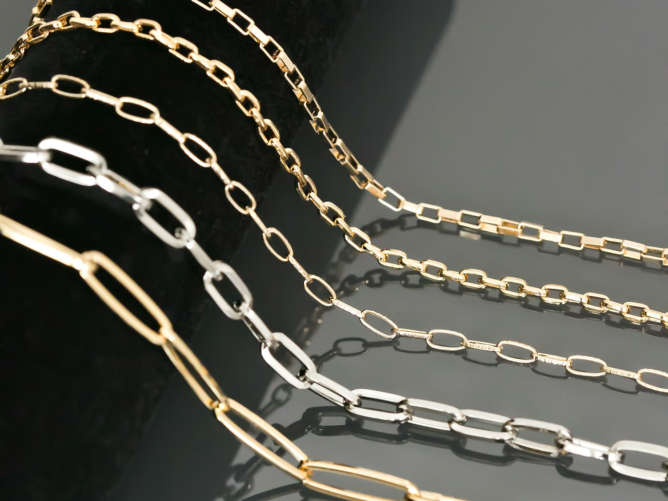 ARTICLE_PEUT-ON-SE-LAVER-AVEC-DES-BIJOUX-EN-ACIER-INOXYDABLE_listing