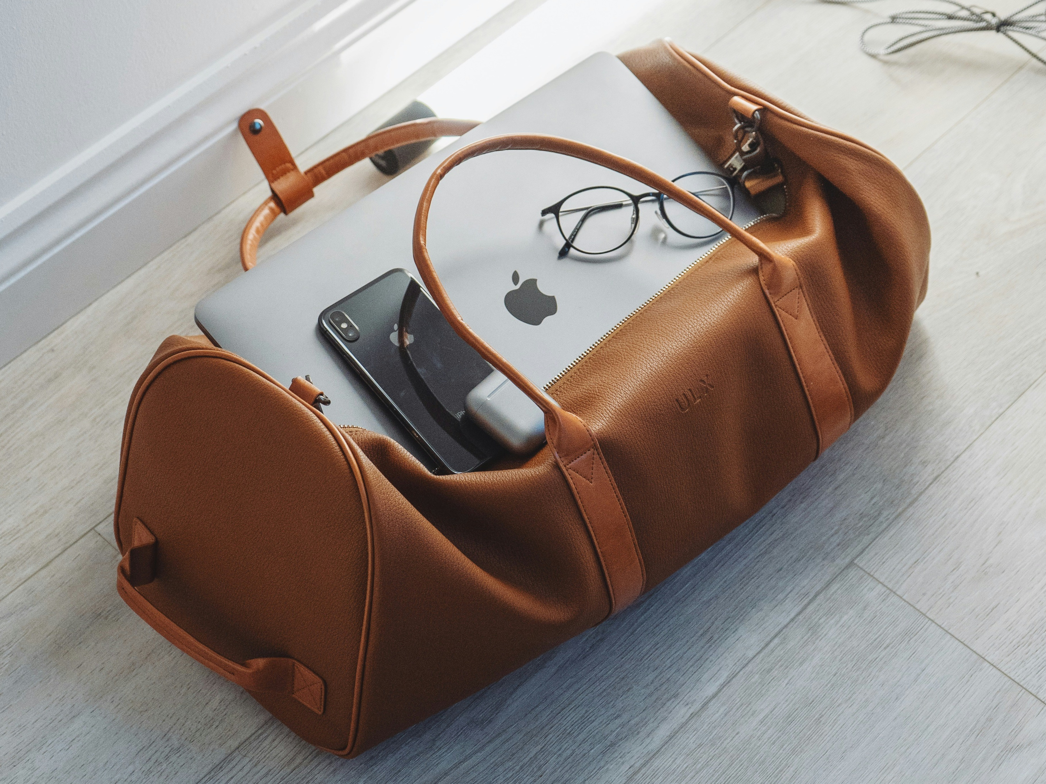 ARTICLE_QUEL_SAC_A_MAIN_POUR_VOYAGER_listing