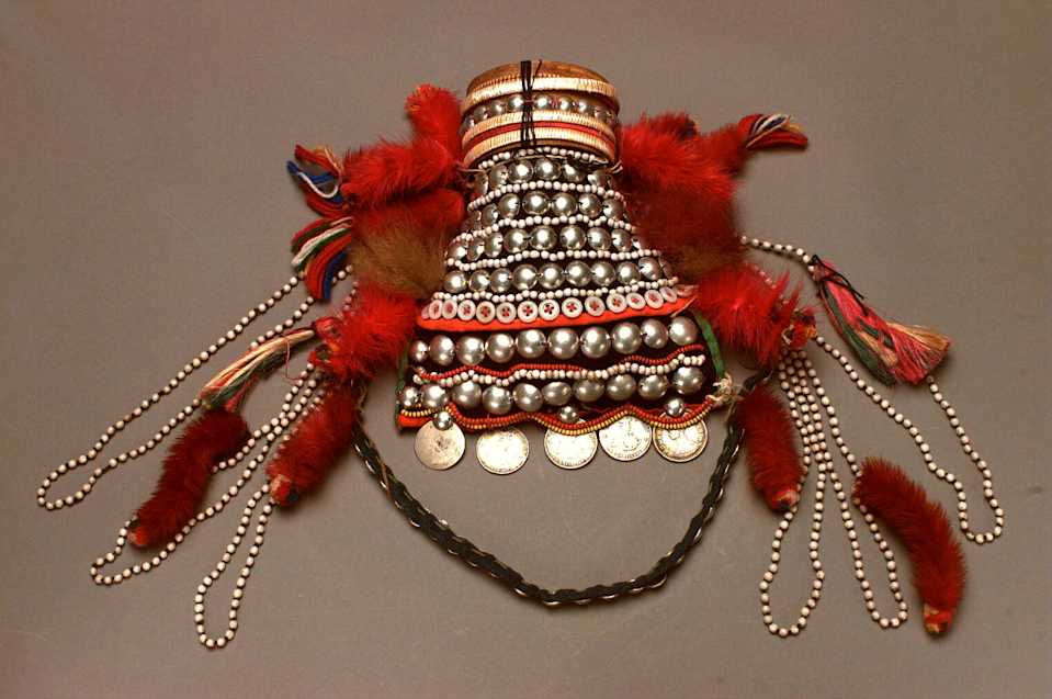 collections/objects/headdress-a89-6-13