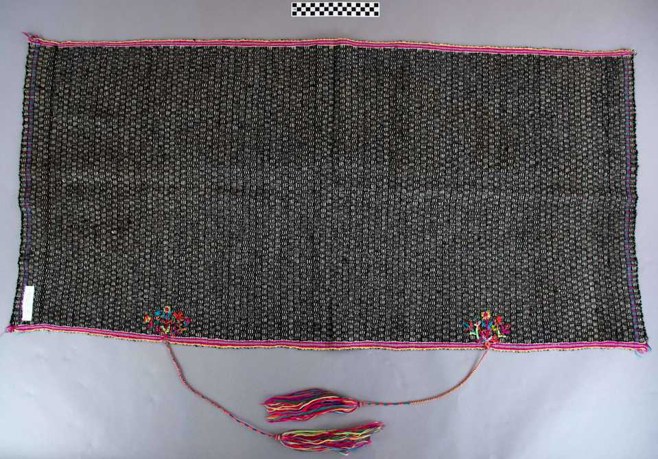 collections/objects/shawl-a77-1-295