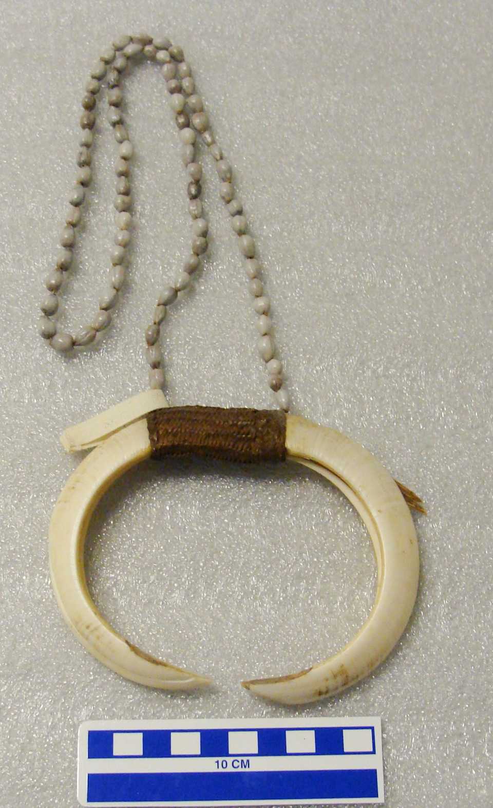 collections/objects/necklace-a2009-10-92
