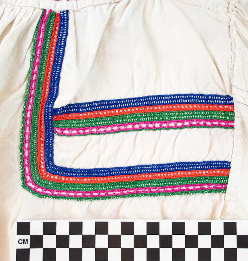 collections/objects/shirt-a79-1-33