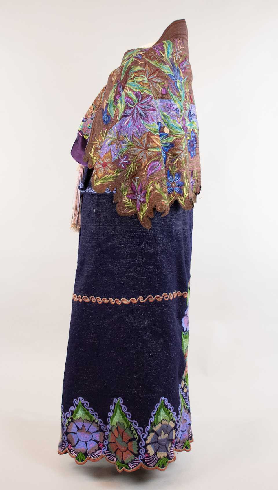 collections/objects/shawl-a2013-1-5