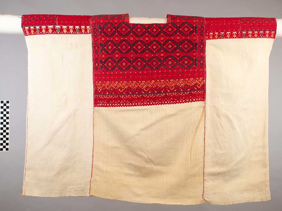 collections/objects/shirt-a77-1-5