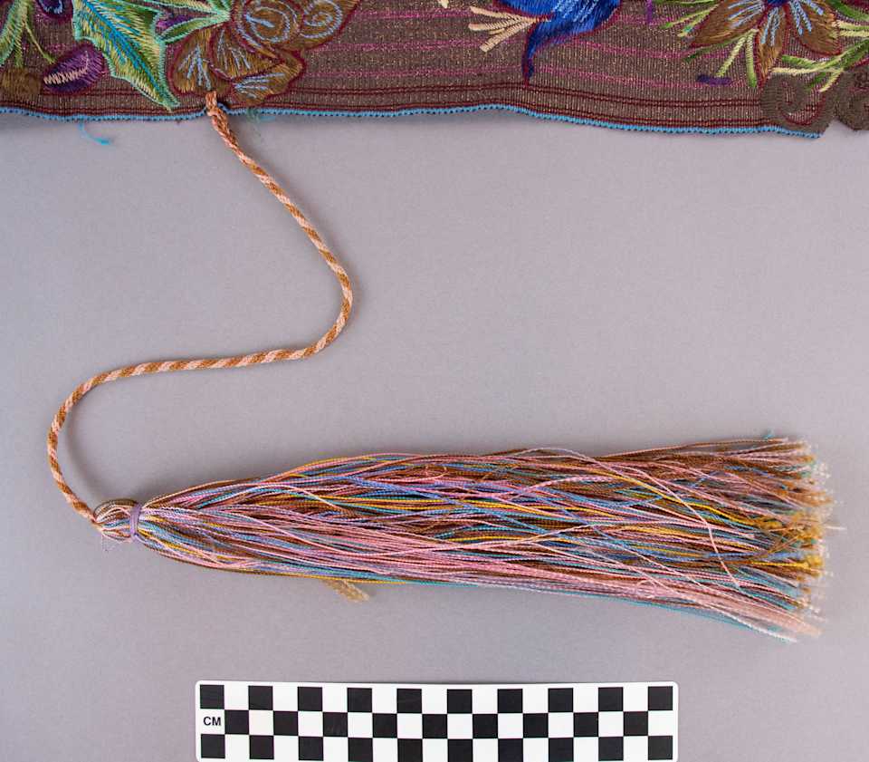 collections/objects/shawl-a2013-1-5