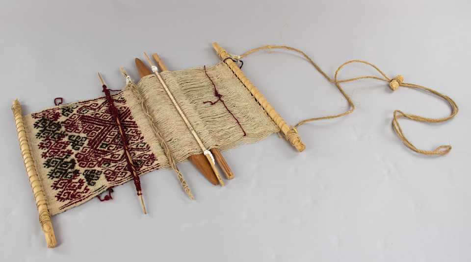 collections/objects/loom-a79-1-8d