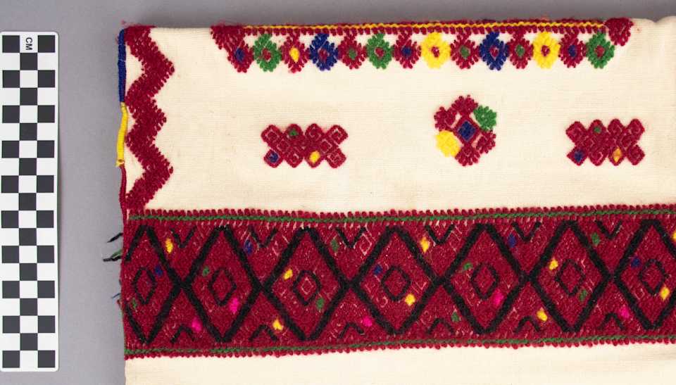 collections/objects/shirt-a77-1-46