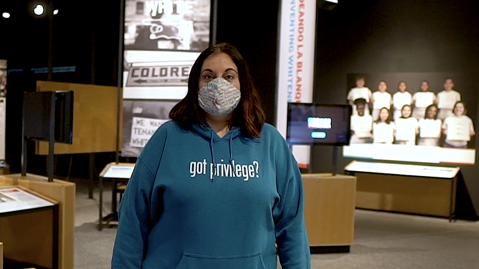 Headshot of Mandi Clayton