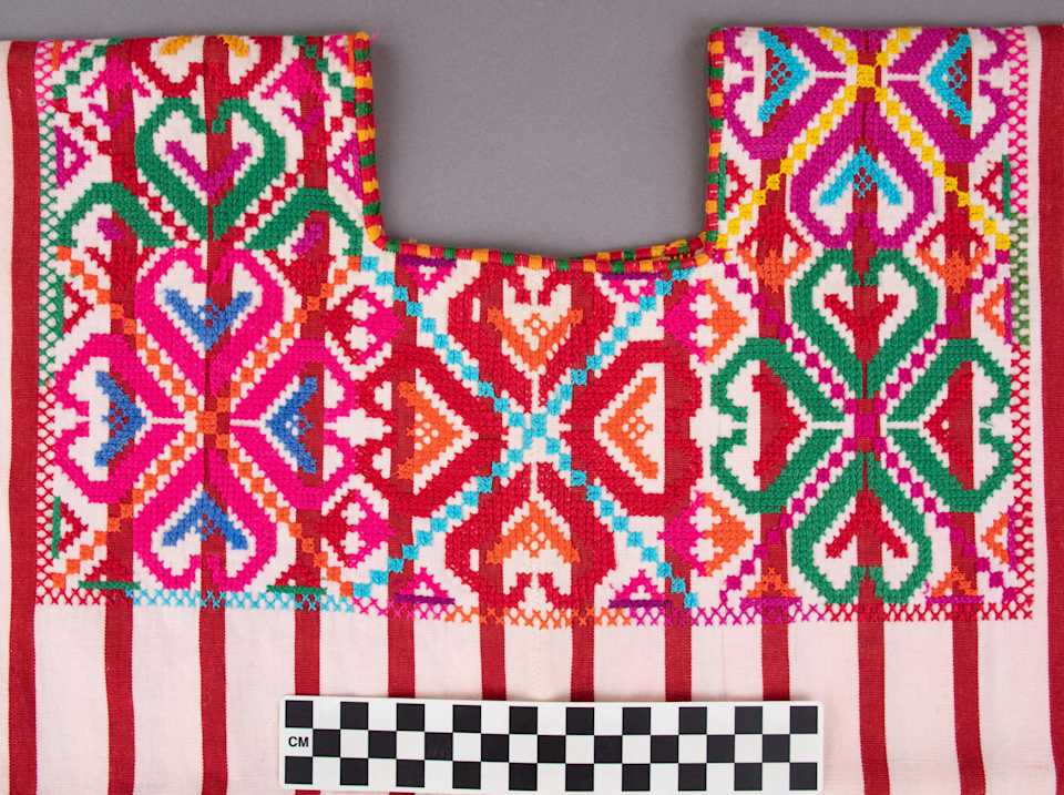 collections/objects/shirt-a77-1-80