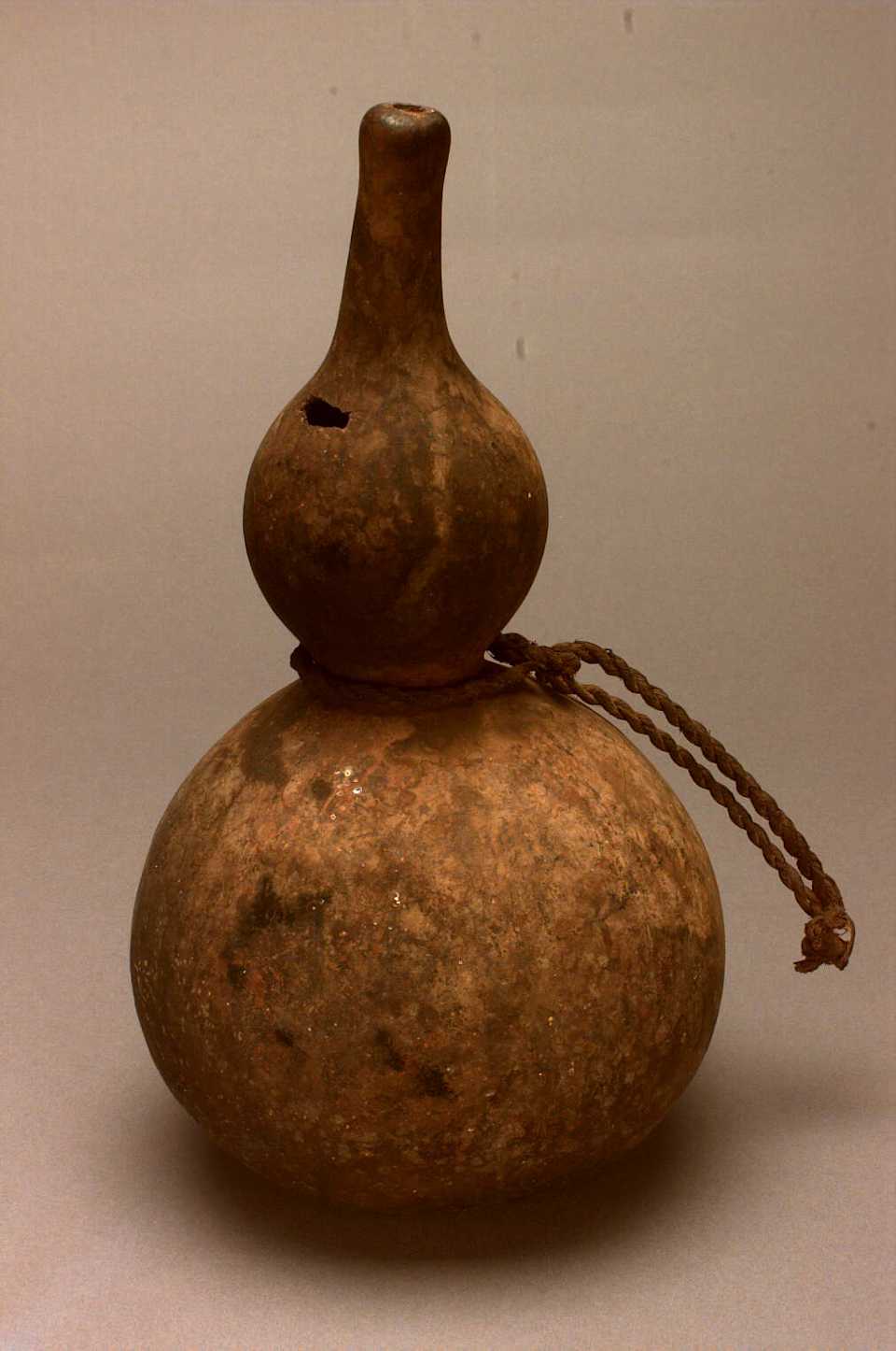 collections/objects/carrier-water-a88-1-75