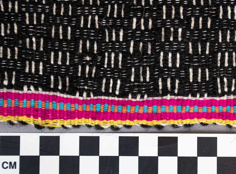 collections/objects/shawl-a77-1-295