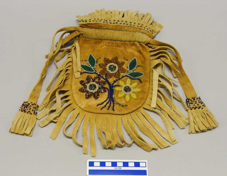 collections/objects/bag-carrying-a87-2-17