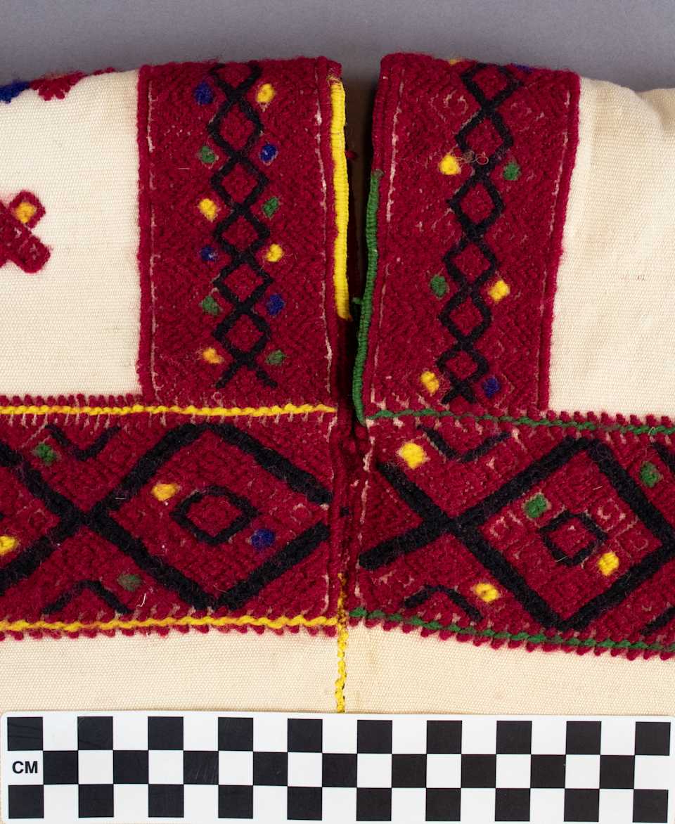 collections/objects/shirt-a77-1-46