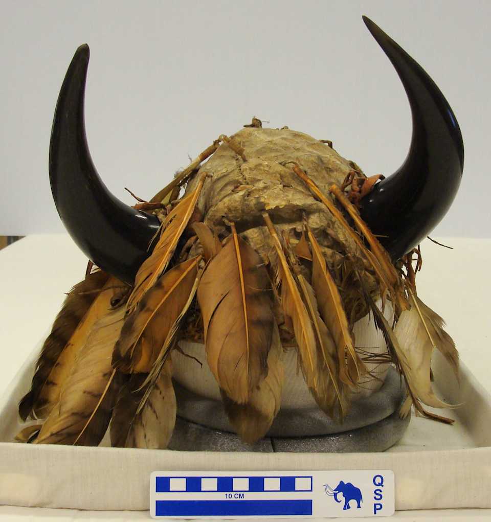 collections/objects/headdress-61-1483