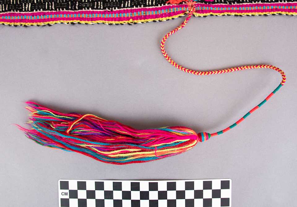 collections/objects/shawl-a77-1-295