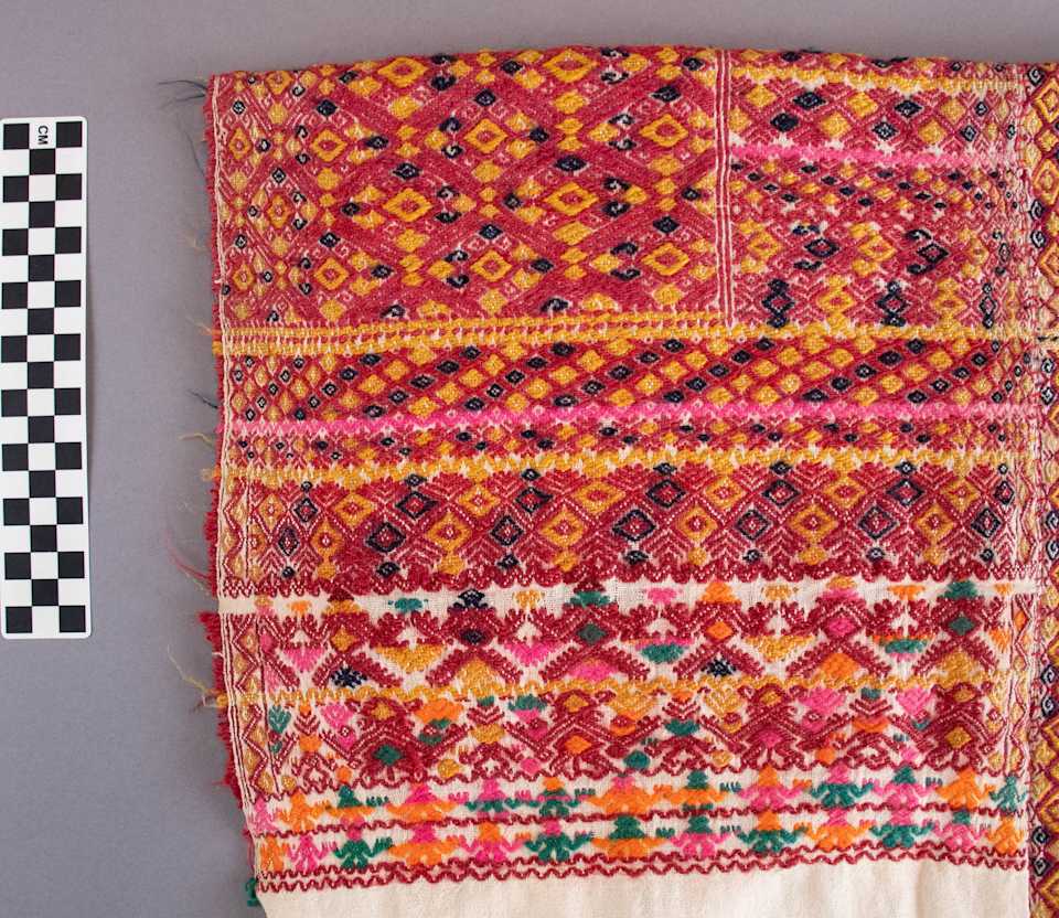 collections/objects/shirt-a79-1-18