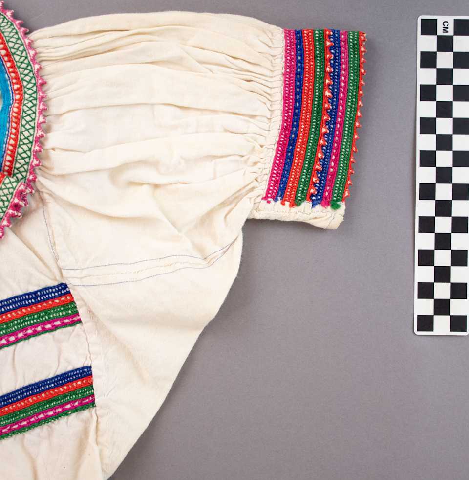 collections/objects/shirt-a79-1-33