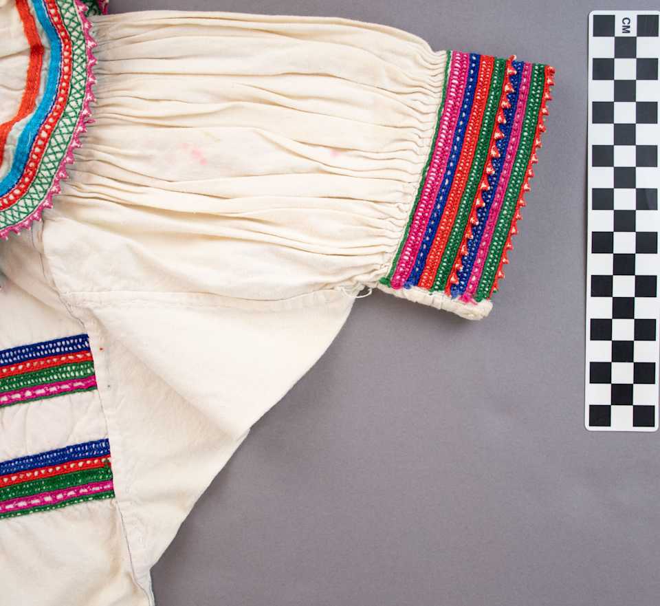 collections/objects/shirt-a79-1-33