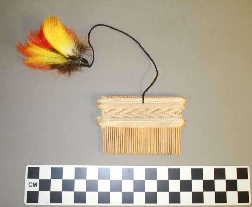 collections/objects/comb-a2007-4-37