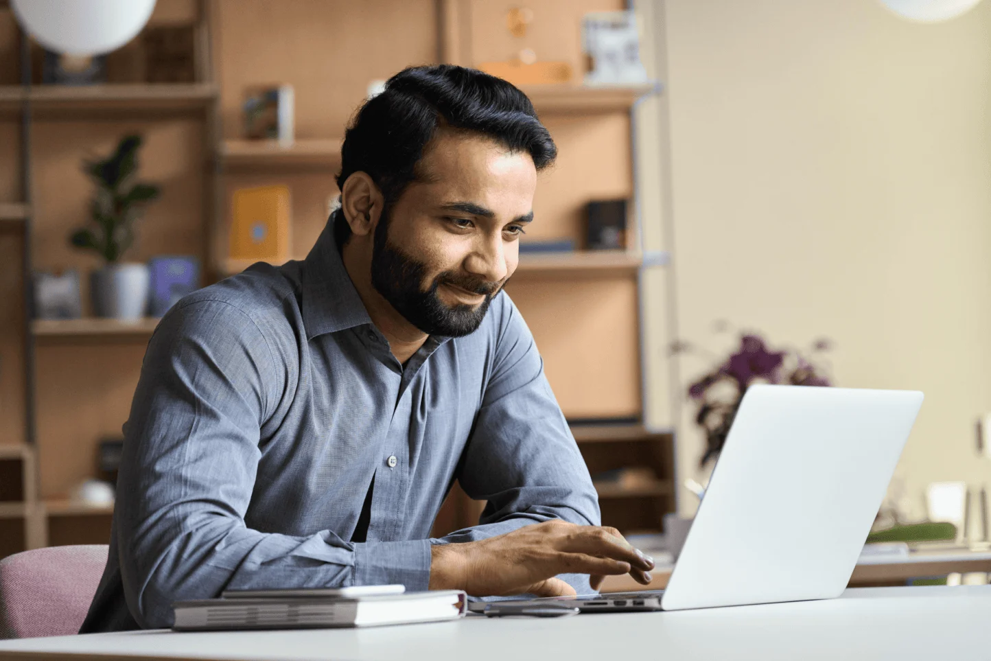 guy-laptop