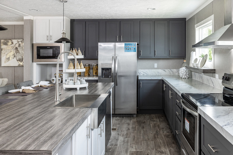 eBuilt 34FSN28683AH23 Kitchen 2023-August 06