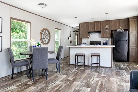 Check out the kitchen in the Maynardville Classic 76 mobile/manufactured/modular home.