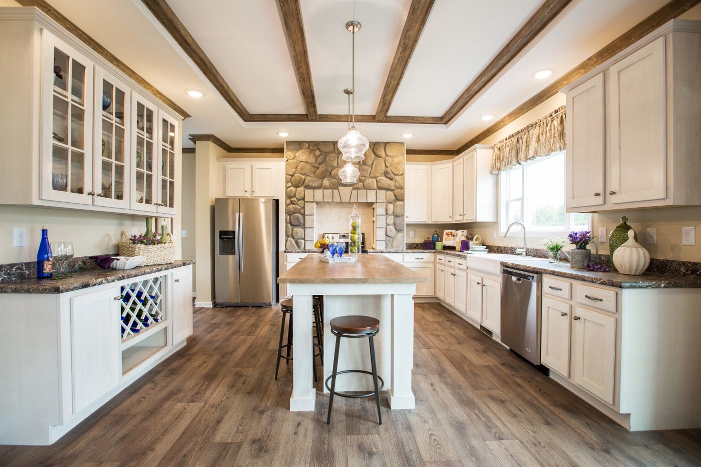 Manufactured Home Kitchen Features l Clayton Studio