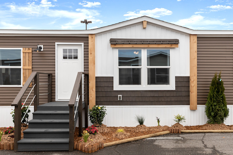 Manufactured Home Window Treatment Options l Clayton Studio