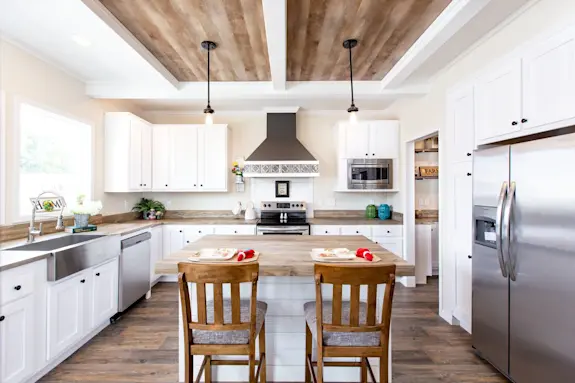 Check out the kitchen in the Southern Charm mobile/manufactured/modular home.