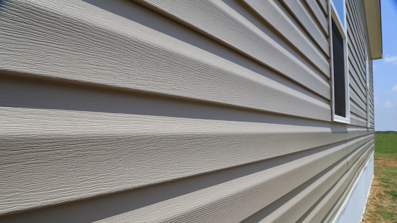 Home Care Tips and Tools: How to Pressure Wash Vinyl Siding