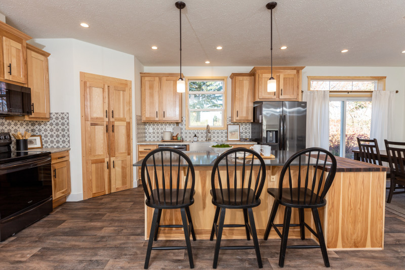 Manufactured Home Kitchen Backsplash Ideas l Clayton Studio