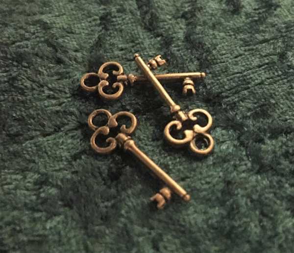 Bronze Miniature Keys