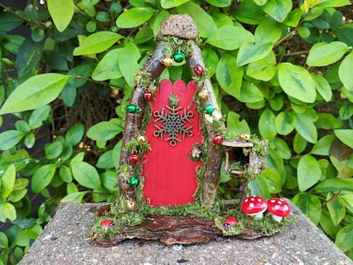 Red Festive Fairy Door