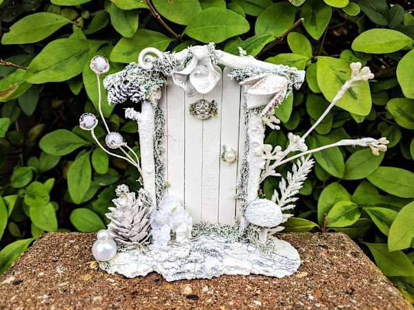 Wintry Fairy Door