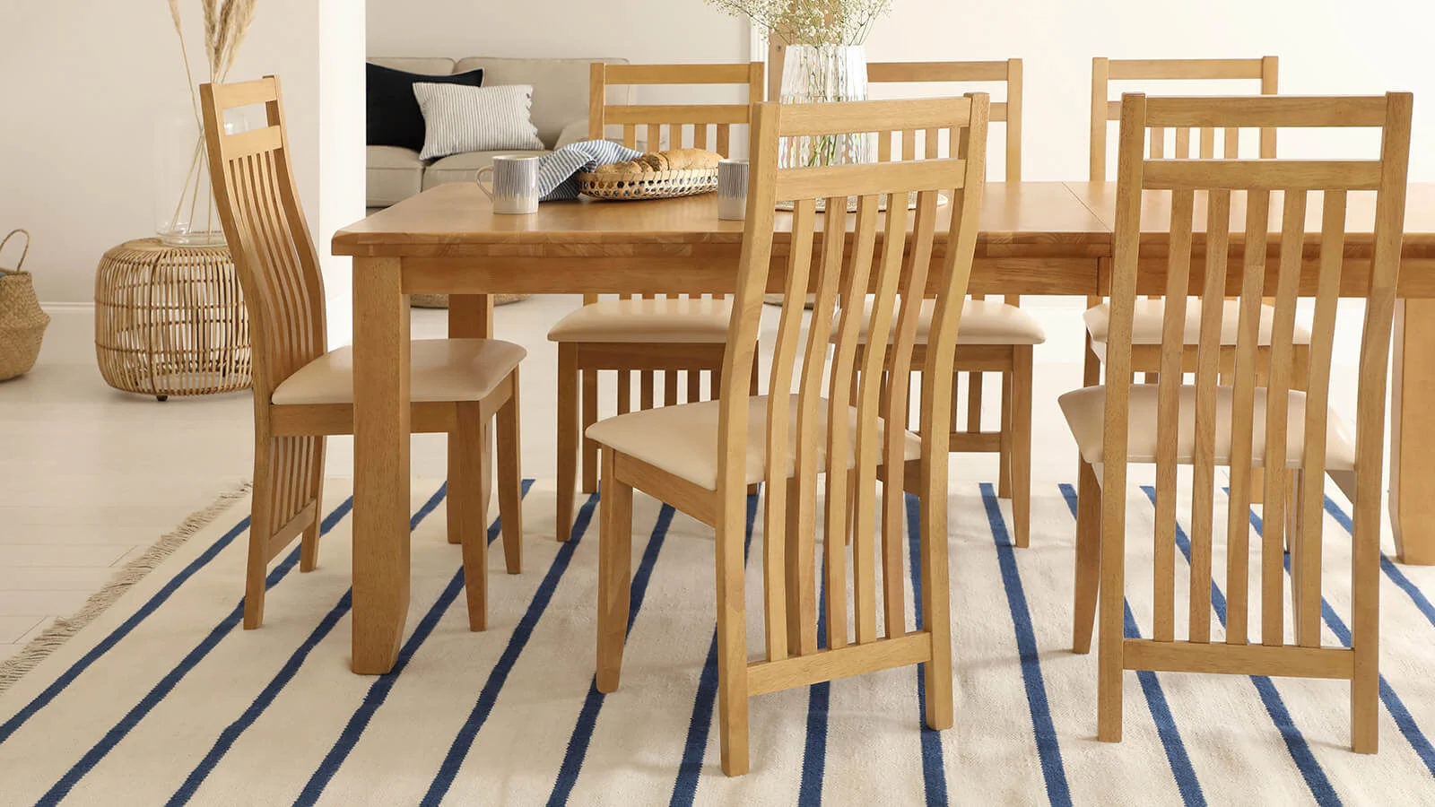 banner-right-dining-table-rug