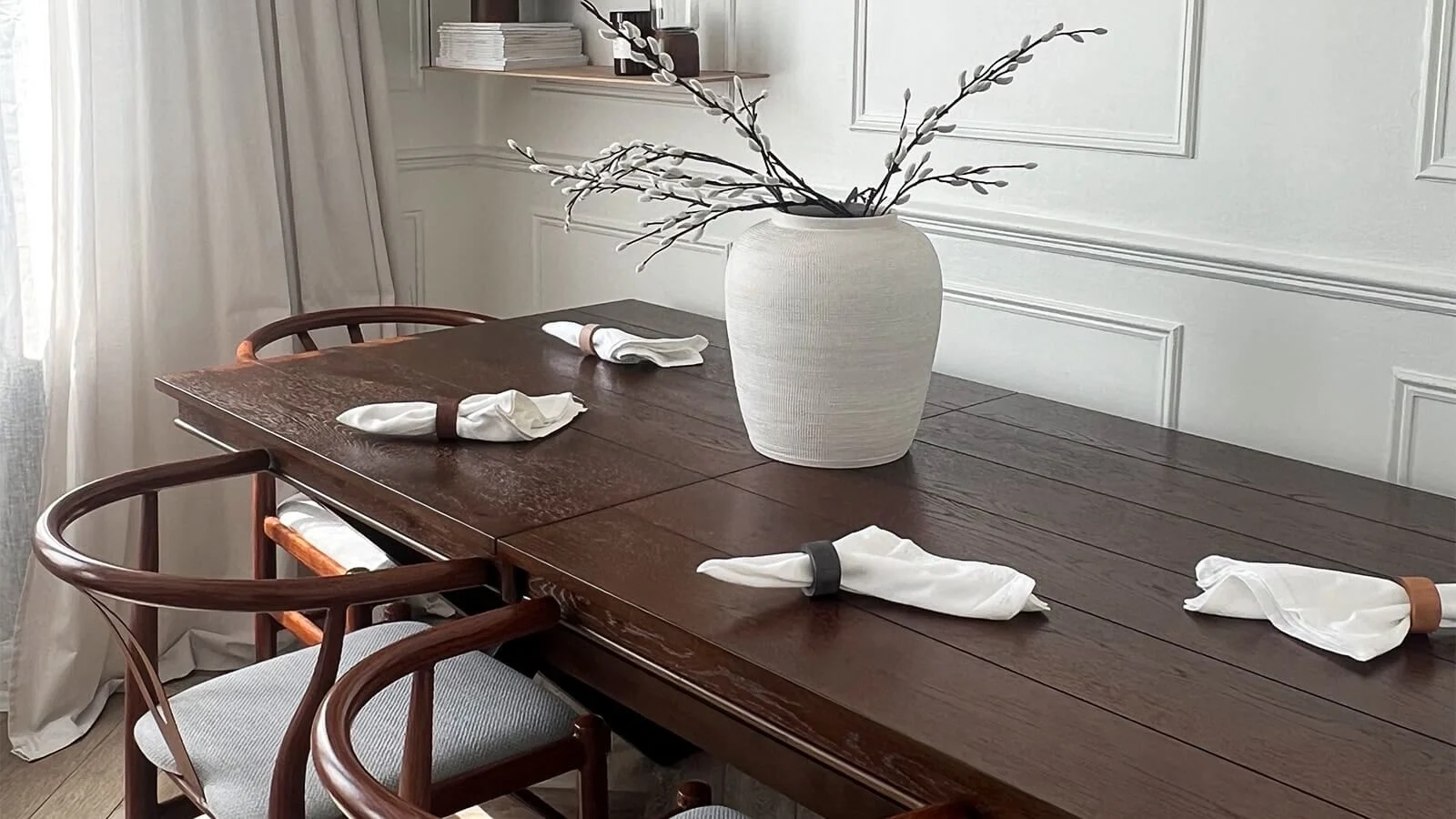 banner-homes-we-love-styling-classic-white-elegance-l
