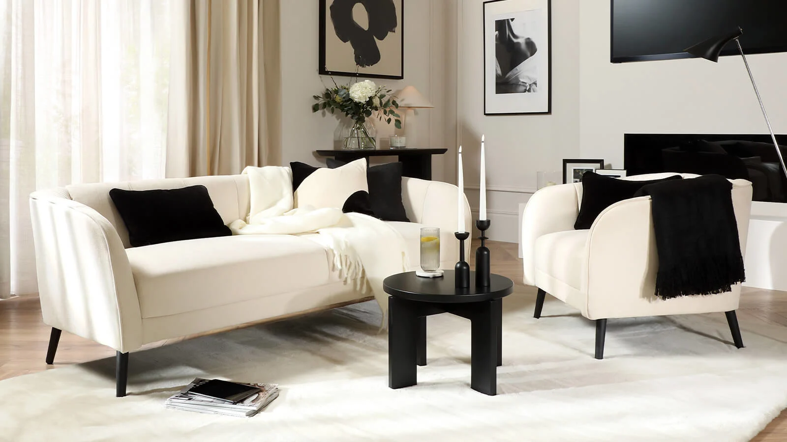 Monochrome - Loren Article Banner
