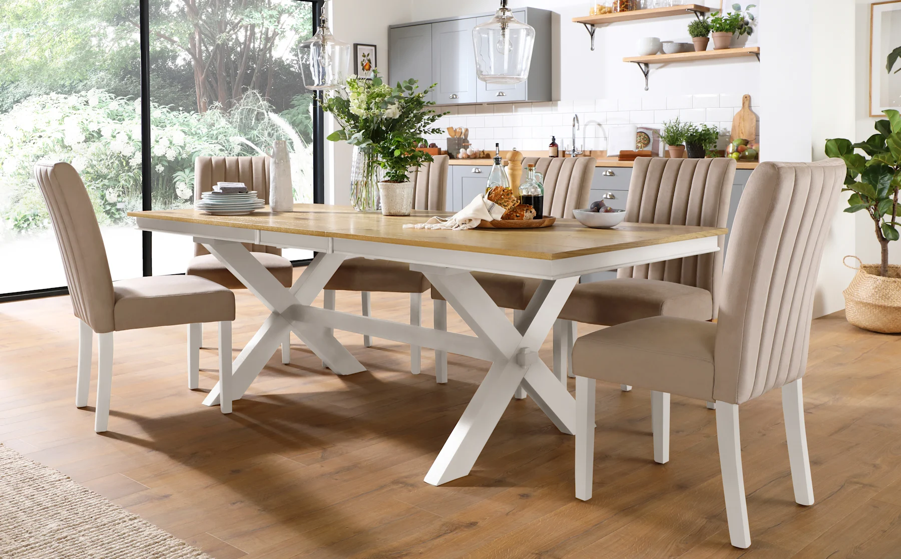 Grange Extending Dining Table & 8 Salisbury Chairs, Natural Oak Veneer & White Solid Hardwood, Champagne Classic Velvet, 180-220cm