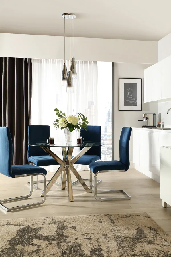thumb-star-studded-interior-2025-600x900