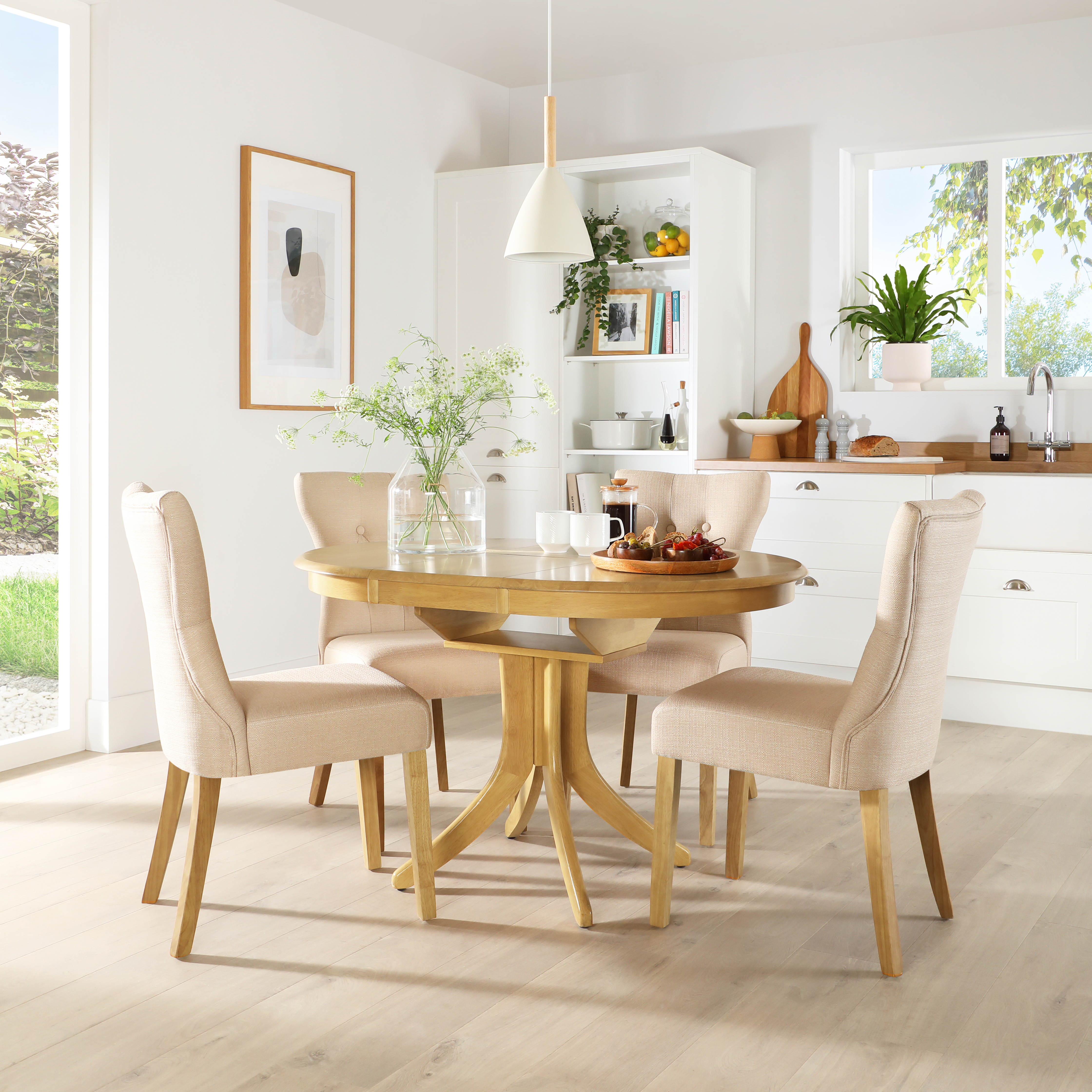 Hudson Round Extending Dining Table Bewley Chairs, Natural Oak