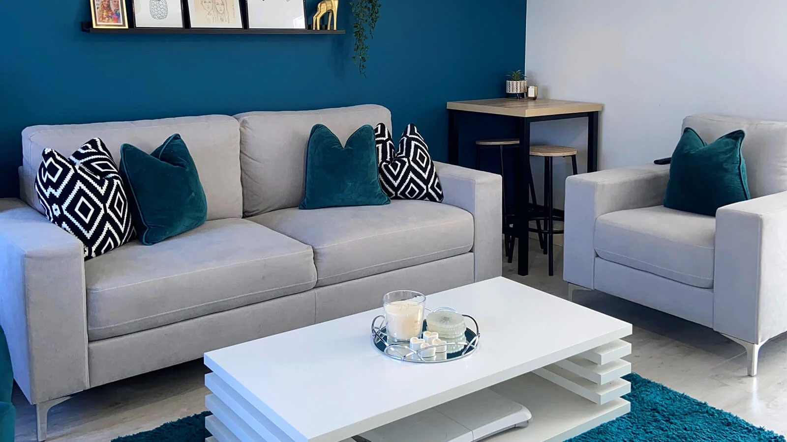 HWL bold colour contrasts Katie Shutt >  banner