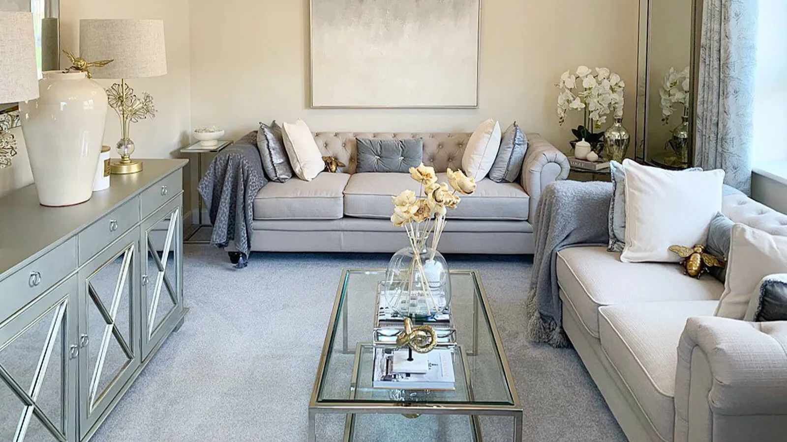 Homes We Love: Classic grey and luxe metallics > banner