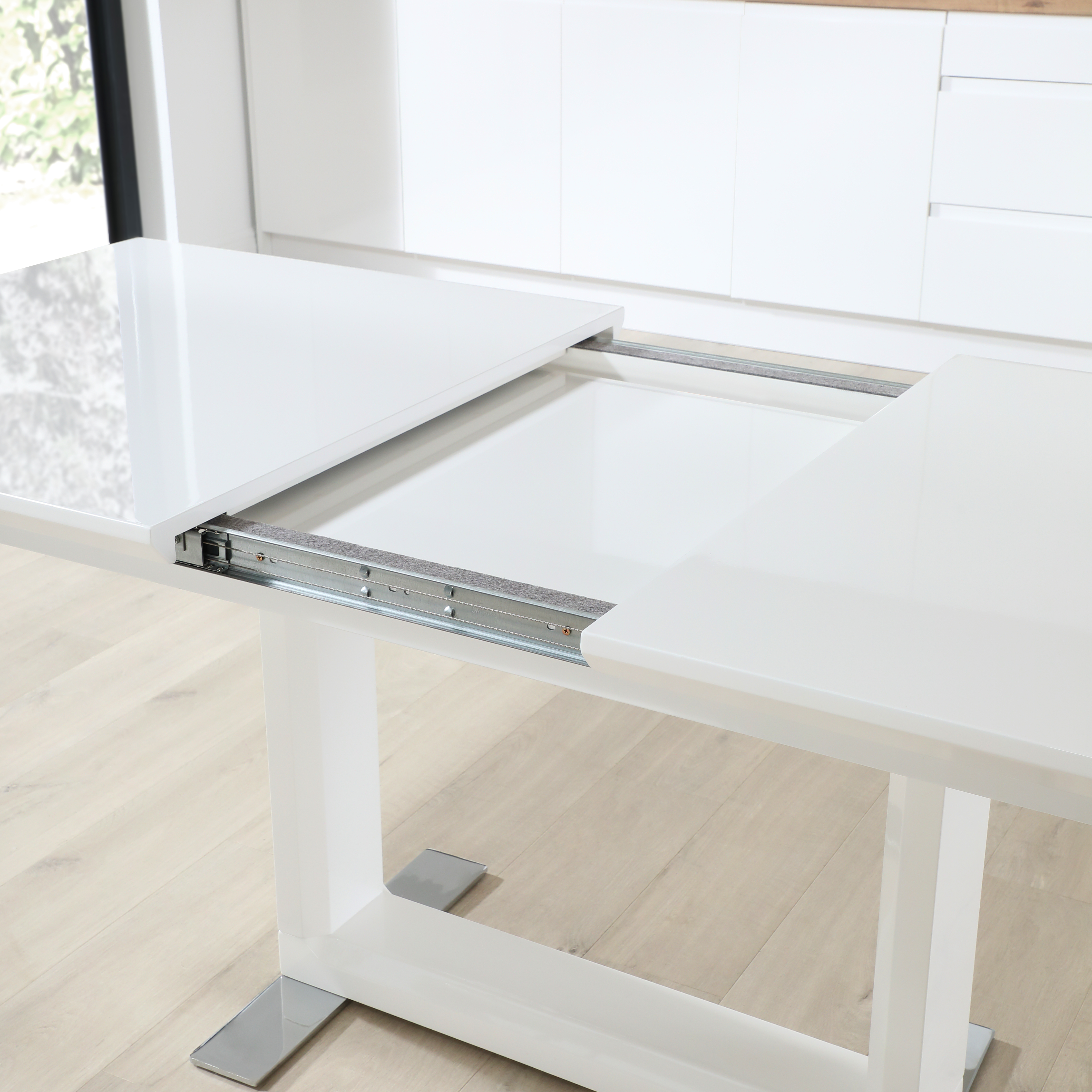 Tokyo Extending Dining Table & 4 Riva Chairs, White High Gloss