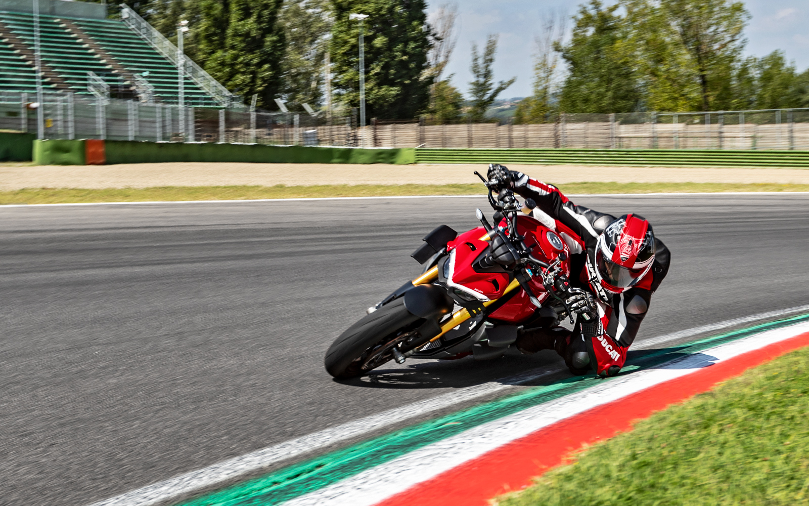 ducati02: offres moto, motogp et superbike