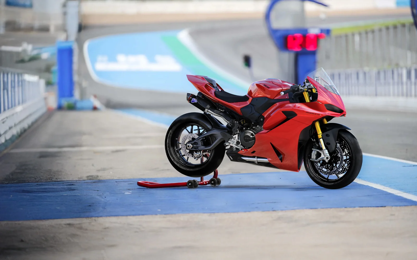 Ducati-Panigale-V2-V2S-personalizzazioni-hero-1600x1000.jpg