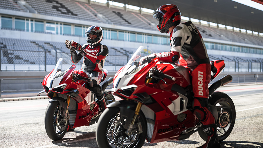 New Panigale V4 R Ducati - This is Racing