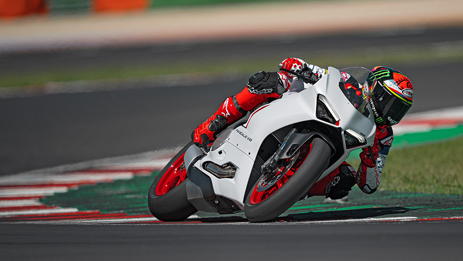 PANIGALE V2 - Ducati Malaysia