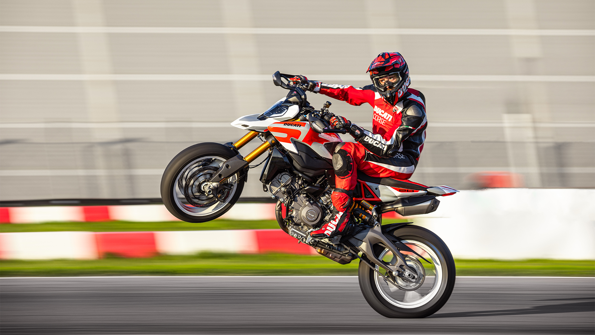 Nueva Hypermotard V2 - Nunca Tan Hyper