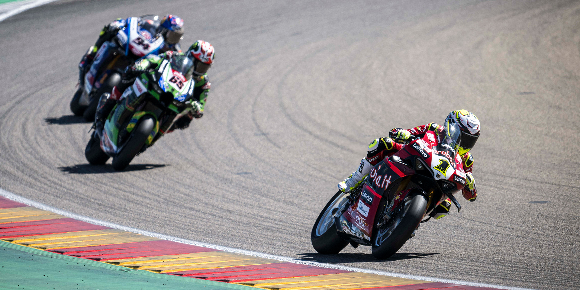 El equipo Aruba.it Racing - Ducati preparado en Portimao para la ...