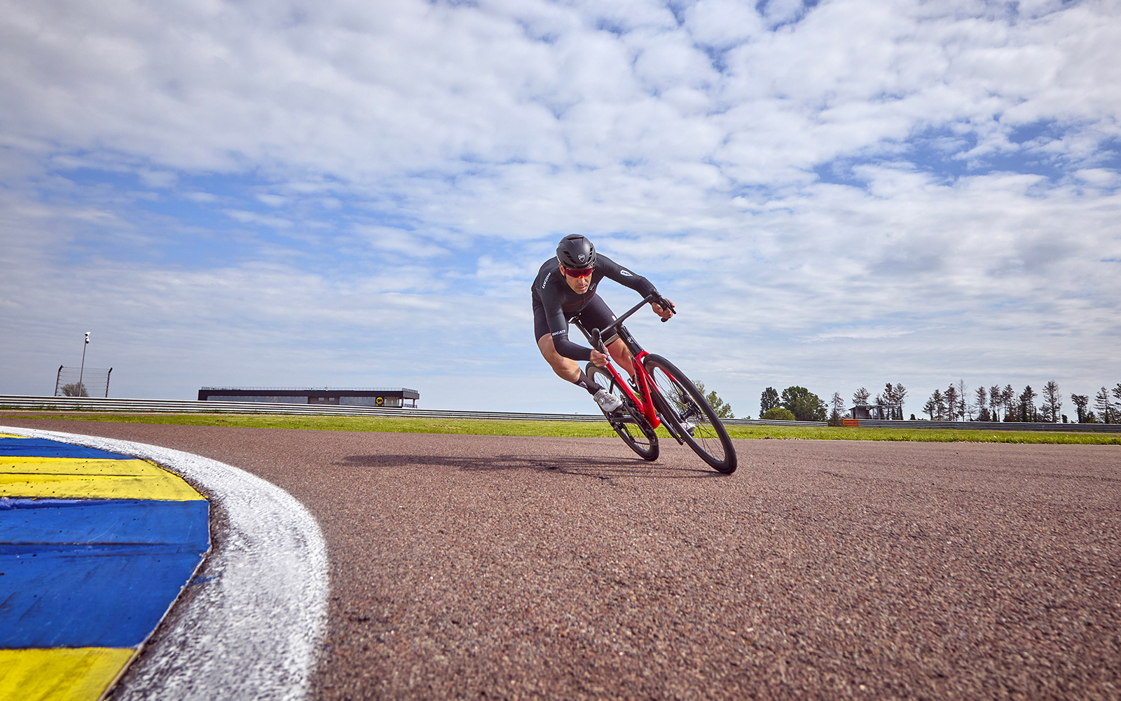 ucati Cycling: road, gravel, and e-MTB range